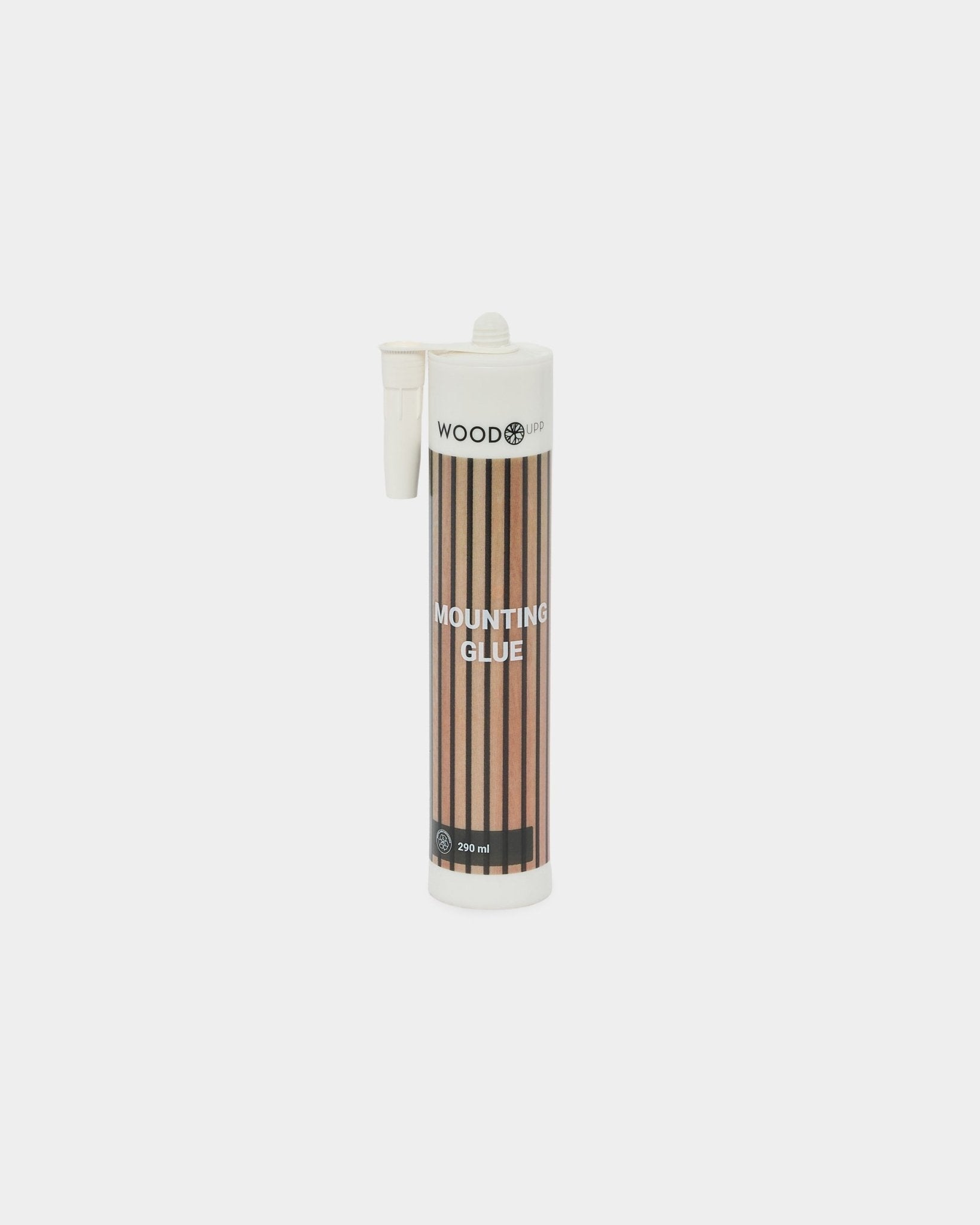 290-ml-Tube WoodUpp Montagekleber mit brown-gestreiftem Etikett und Auftragsdüse, entwickelt für die sichere Montage von Akupanel Akustikpaneelen.
